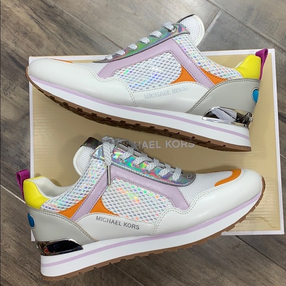 MICHAEL KORS WILMA TRAINER METALLIC PU OPT/SILVER - Picture 14 of 16